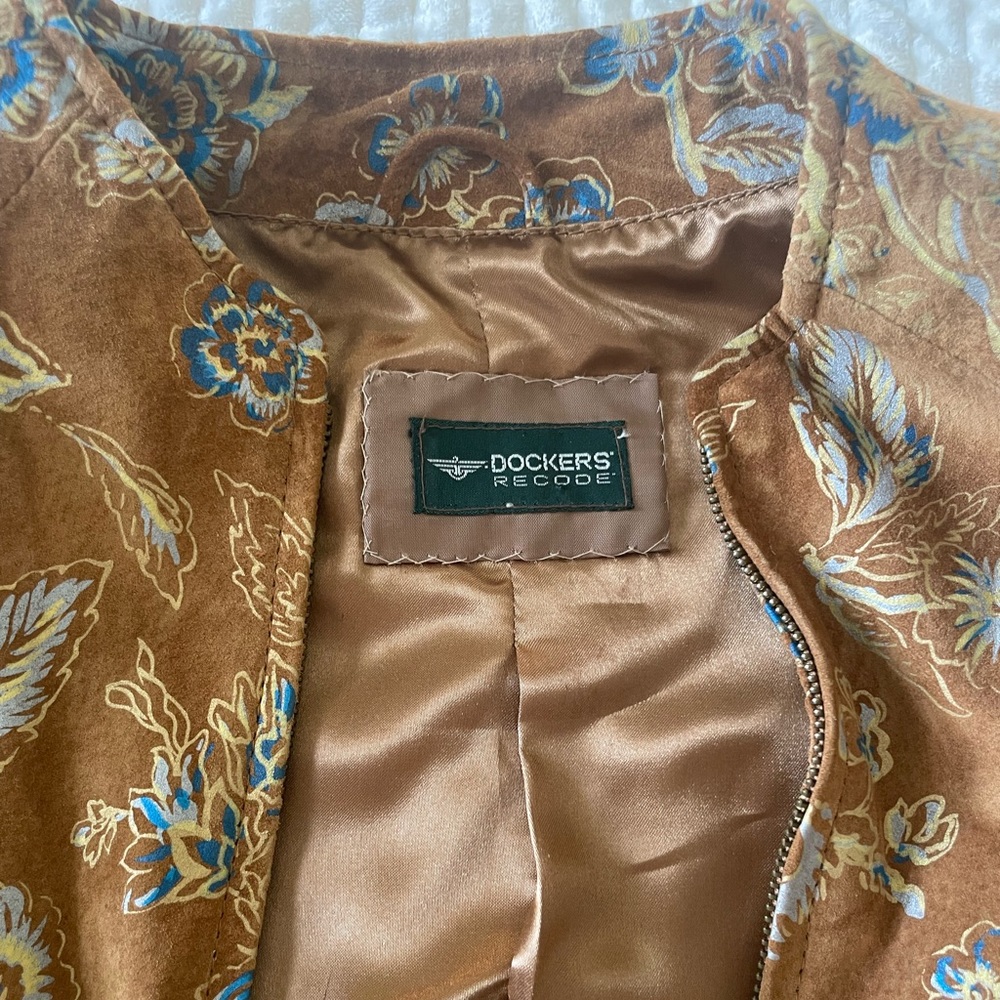 GORGEOUS floral suede coat - Picture 2 of 9